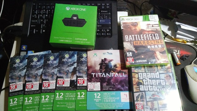 家樂福年底出清，每張12+1月金會員卡只賣850元。一家家樂福最多也才放三張。這是我跑了六家家樂福的成果.