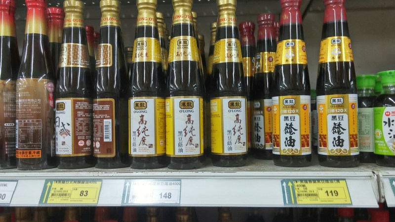 黑龍的產品都是以壺底油濃度來制定醬油差異，所以可以看到高純度的價格就比較高。