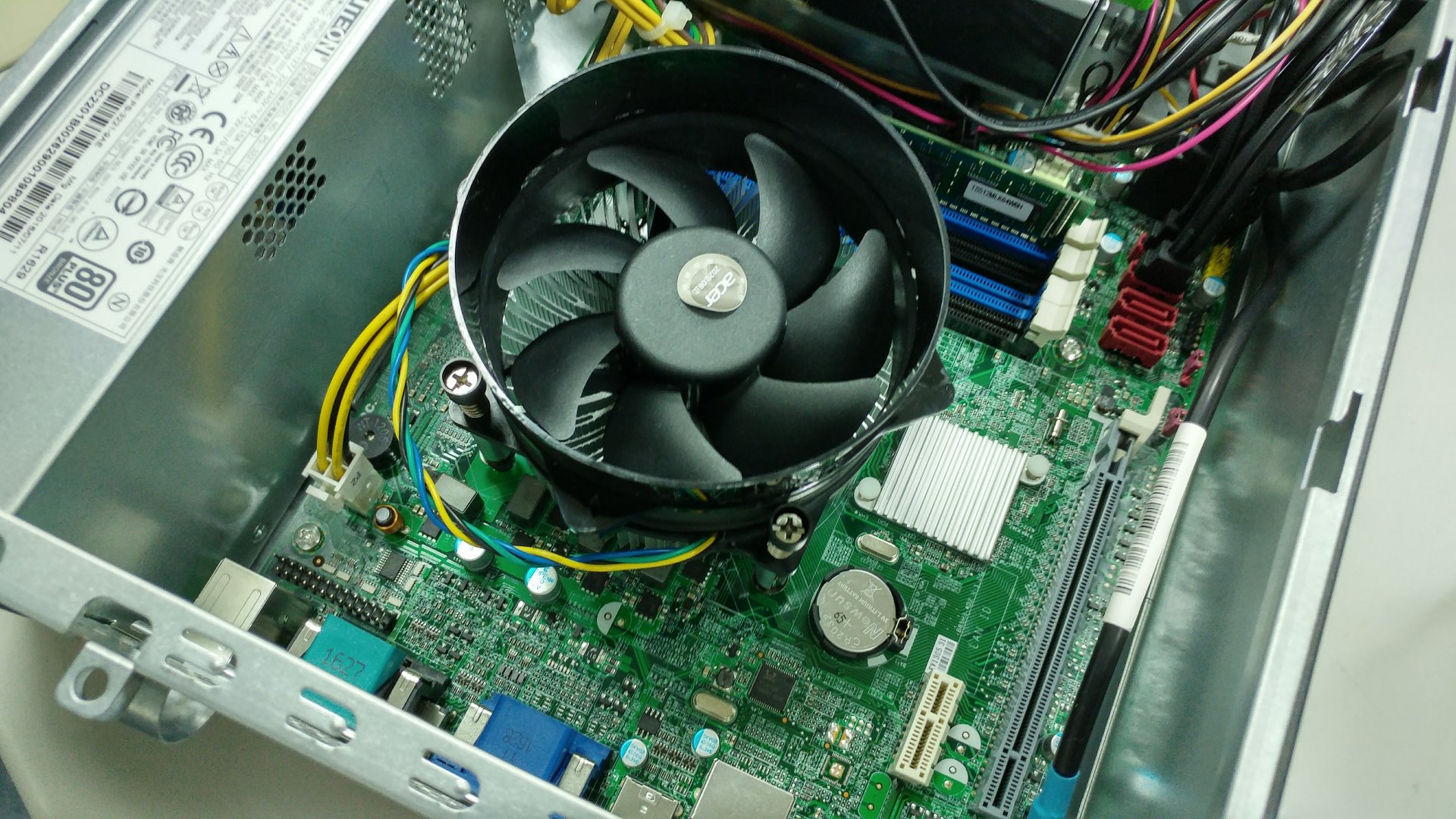 Acer Veriton VX4630G 主機CPU風扇的易碎貼紙