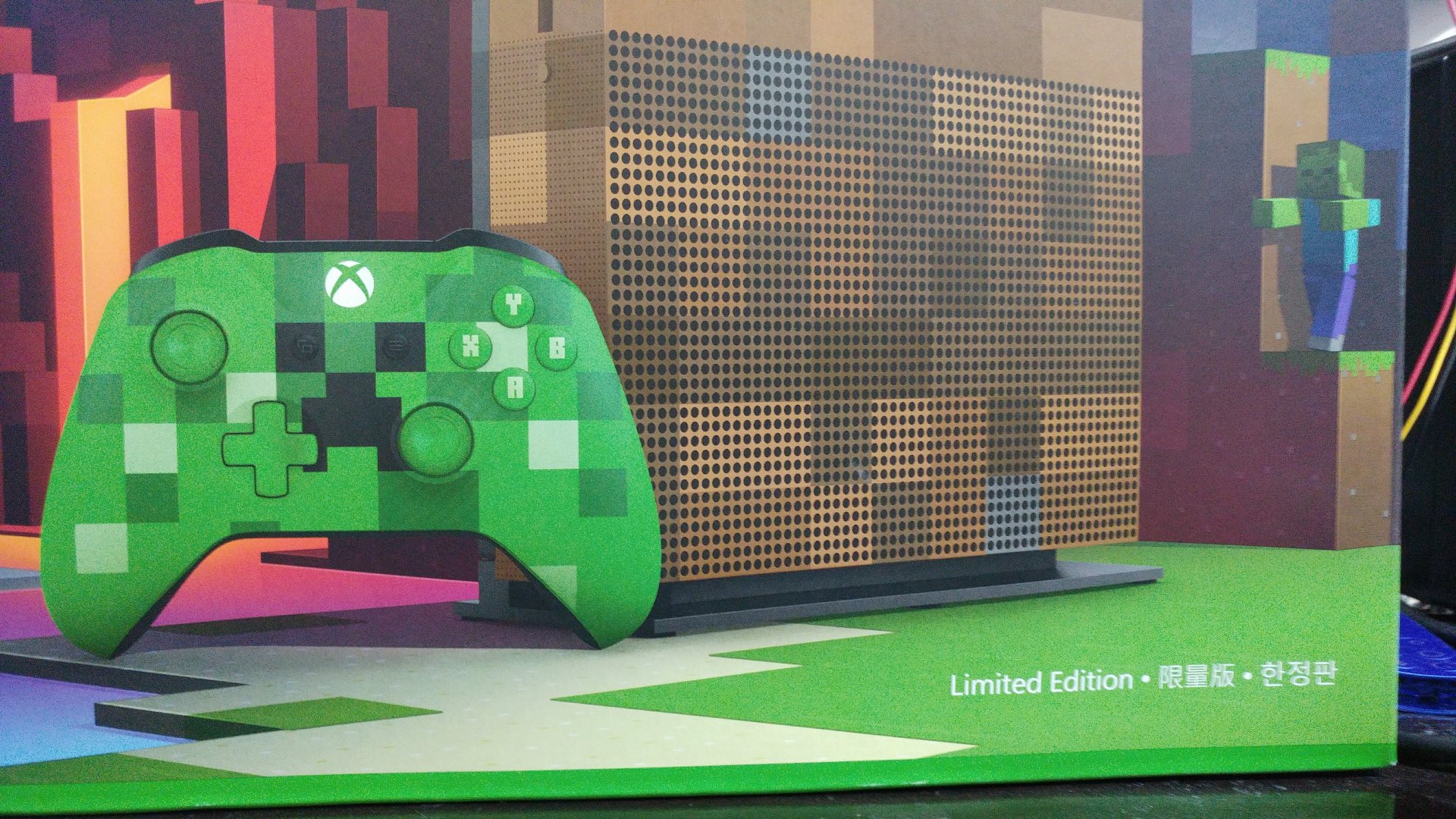 Xbox One S Minecraft Limited Edition Console