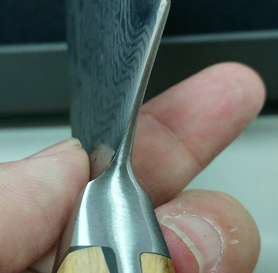 食指中指接觸部分會割人