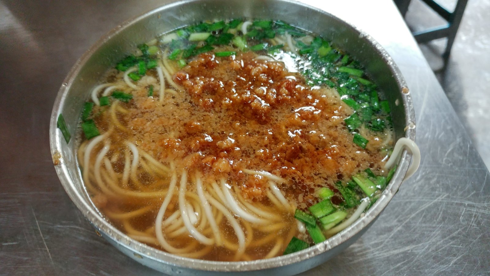 鴨母寮市場垃圾麵(炭火麵)