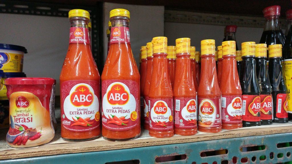 台灣可見的ABC 調味醬料，其中我最推薦ABC Sambal Extra Pedas