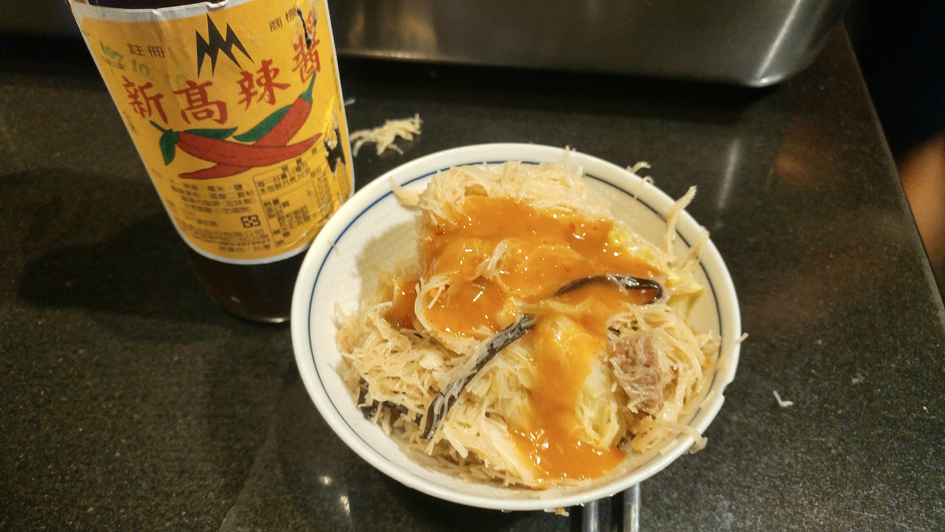 台南新高辣醬 淋在純米炒米粉上