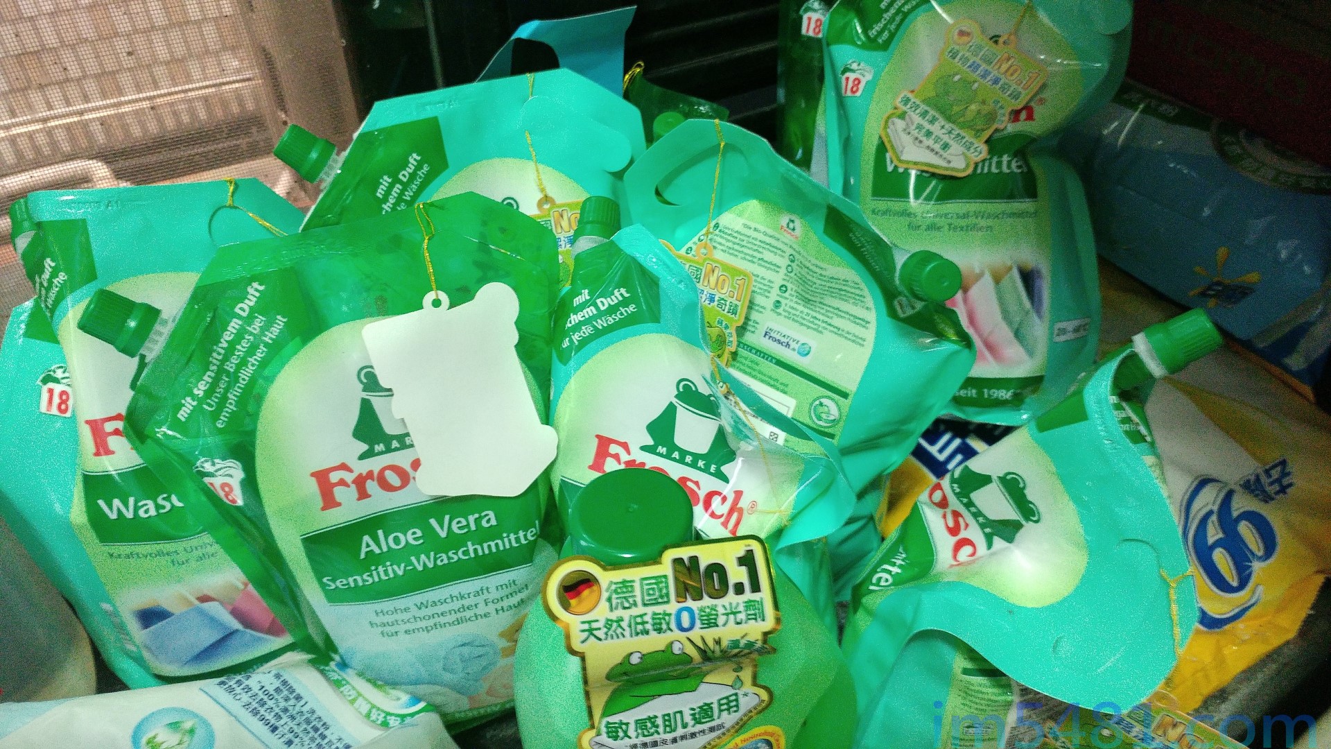 大量買進的Frosch小綠蛙洗衣精