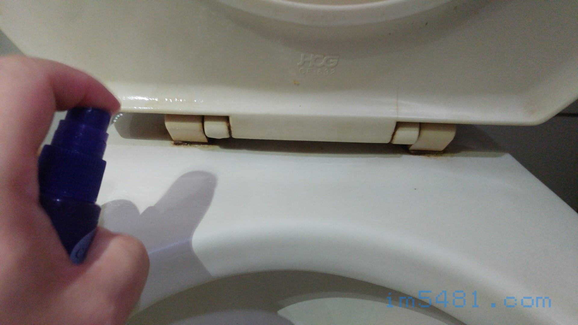 用檸檬酸噴液噴原本用灑灑不到的縫隙