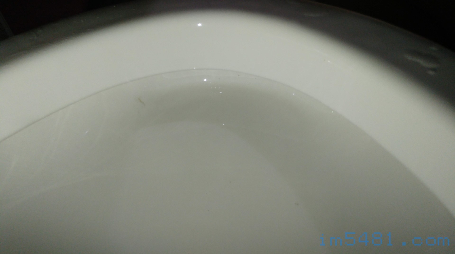 馬桶的尿垢已清除-01