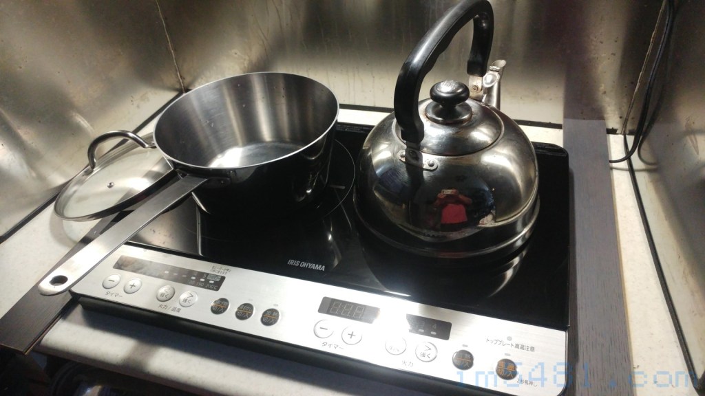 直接裝上沒有裝上腳架的IHK-W12SP-B IH爐