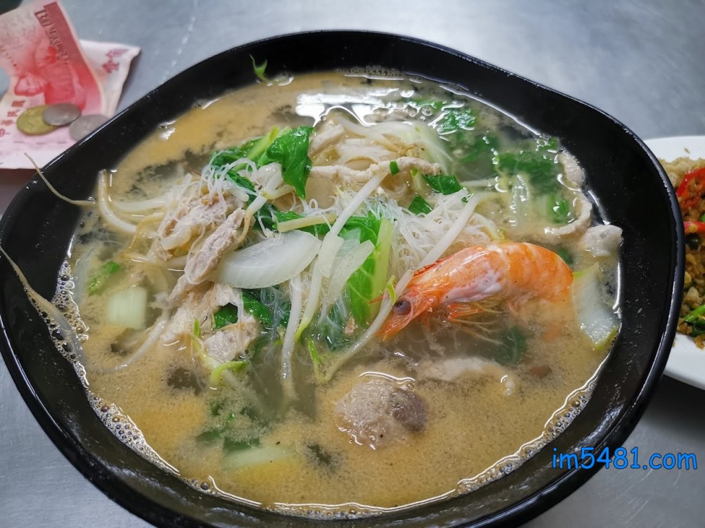 基隆武隆街的什錦湯米粉
