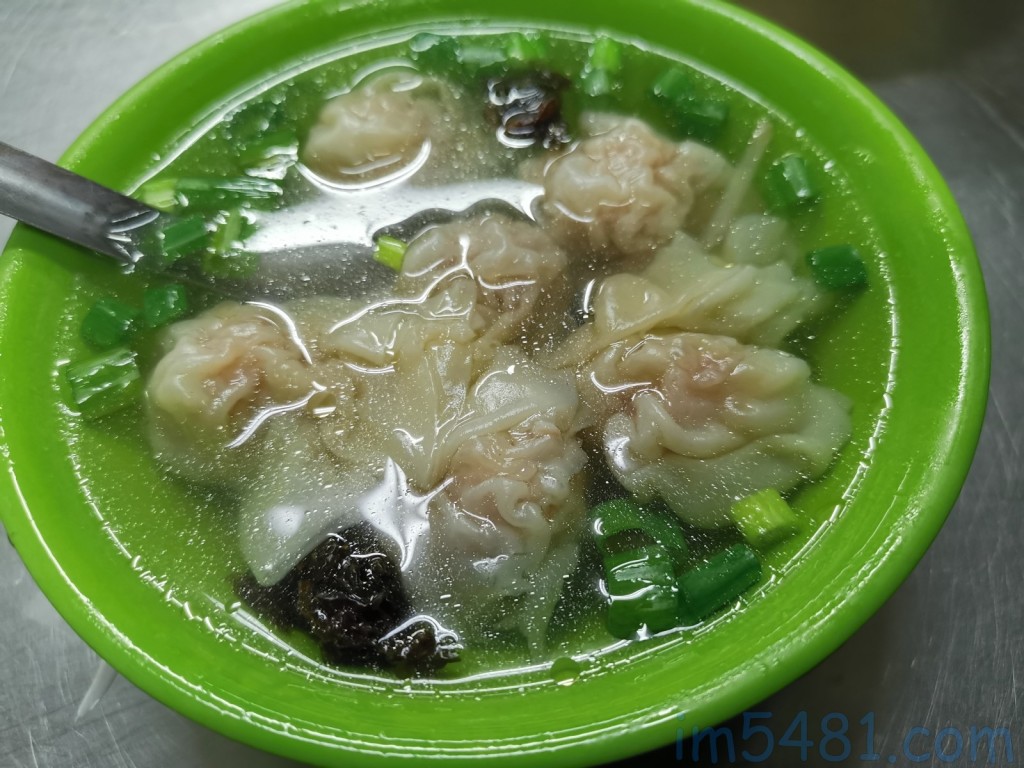 基隆韓國沙茶大眾魷魚羹-餛飩湯