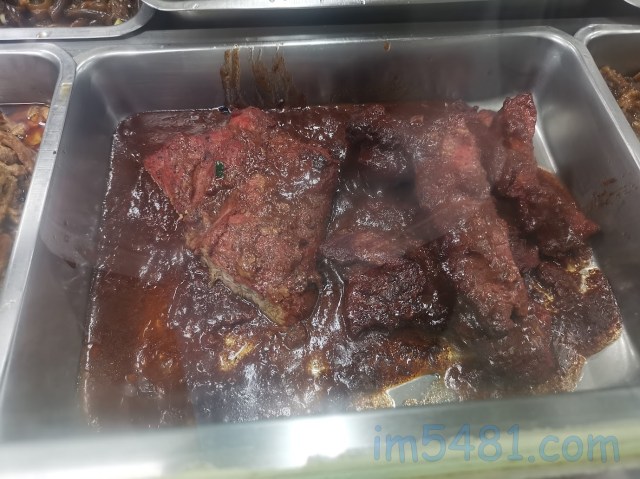 新店便當店賣的紅糟肉